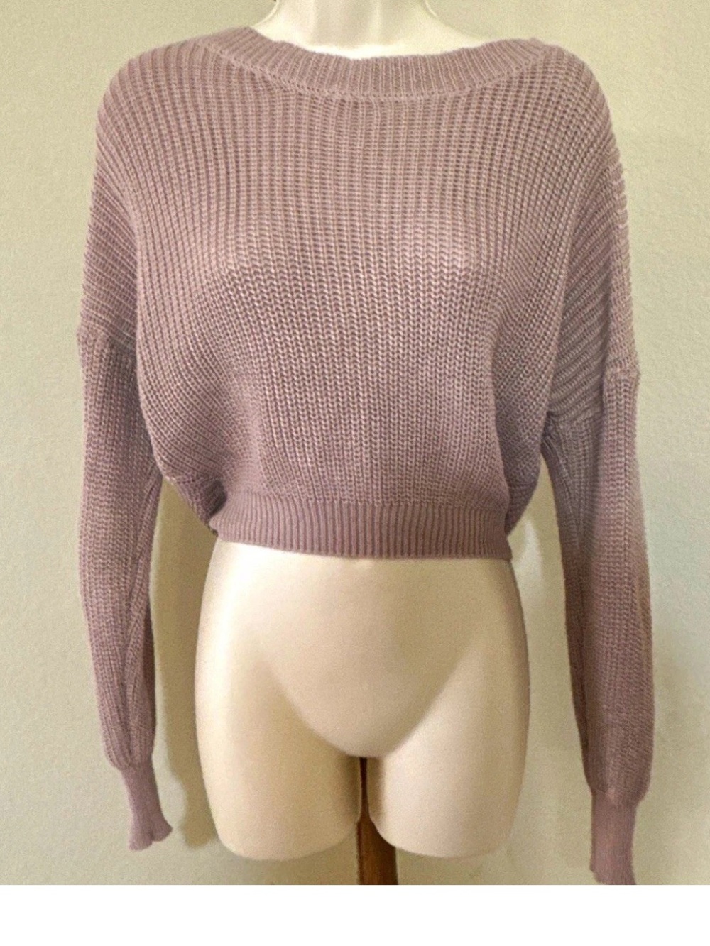 Amante Clothing Women’s Beige Knit V-Neck Lace-Up Back Pullover Sweater S